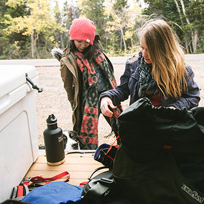 64oz-classic-with-loop-cap-n2 64oz_insulated_classic_backpackers_tailgate_square.jpg