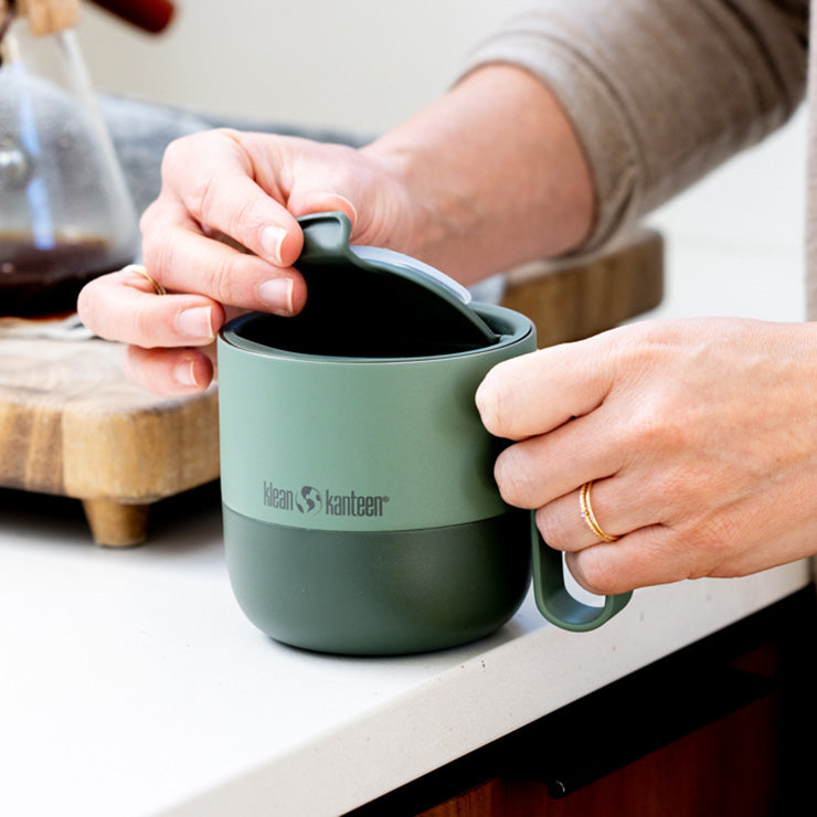flip-lid-i7 rise_flip_lid_large_coffee_mug.jpg