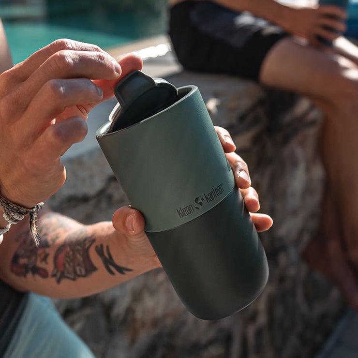 flip-lid-i7 rise_flip_lid_small_tumbler_open.jpg