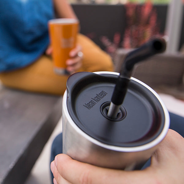 tumbler-straw-lid-with-straw-d6 steel_Straw-Shot_lifestyle_59367159-bd87-4b2d-88ba-76af85af65de.jpg