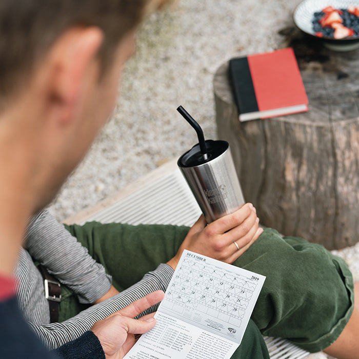 straw-2-pack-with-brush-black-y3 steel_straws_lifestyle.jpg